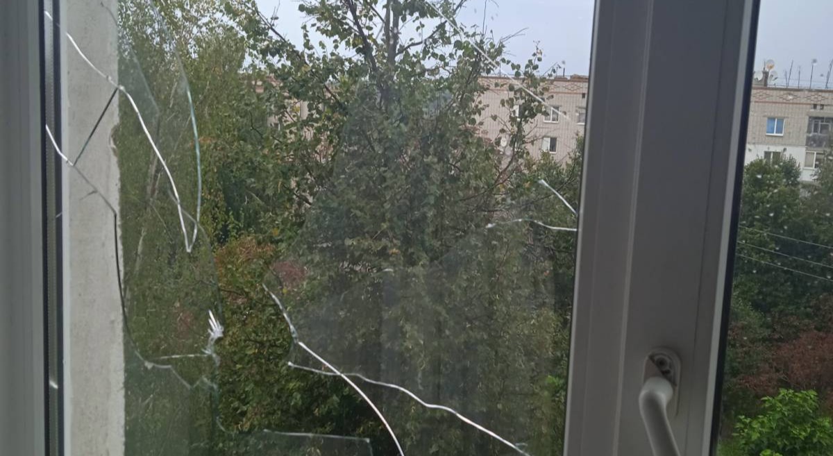 Квартира родини з Сумщини двічі потрапляла під обстріл