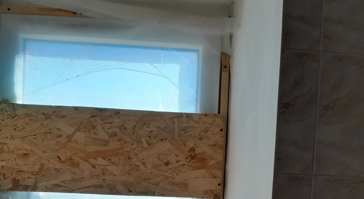 Пенсіонерка ледь вціліла після обстрілу 