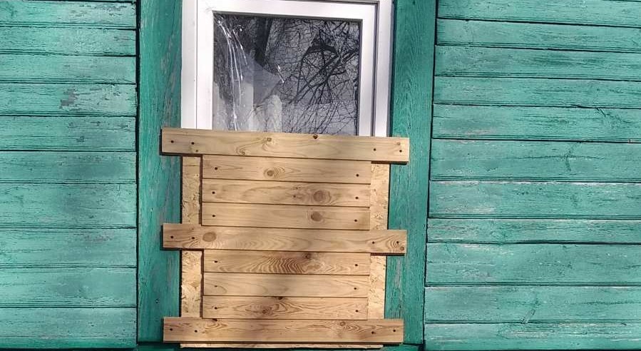 Авіаудар по будинку родини з Сумщини