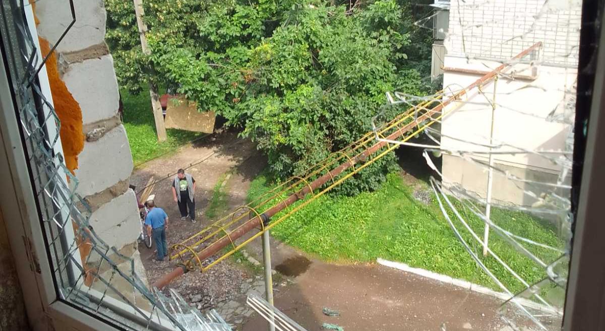 Родина із Середино-Буди залишилася без вікон