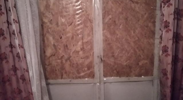 Після ракетного обстрілу на Сумщині будинок пенсіонерки залишився без вікон