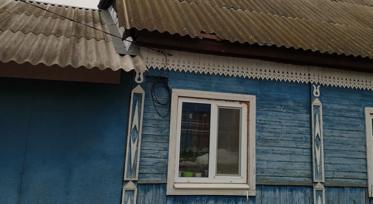 Подружжю із Середино-Буди потрібна допомога у відбудові будинку