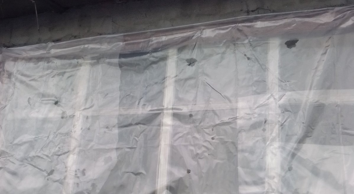 В будинку пенсіонера вибито три вікна