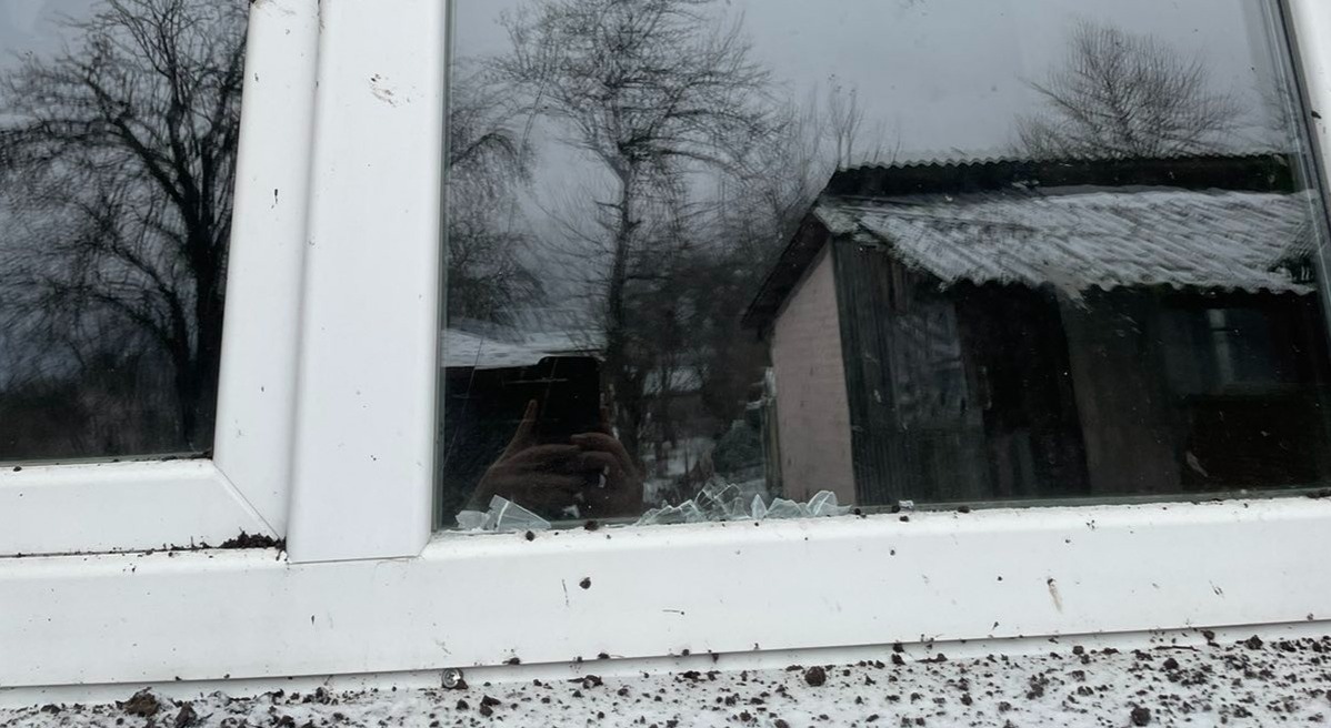 Батько з дітьми із Середино-Буди потребує допомоги у відбудові будинку