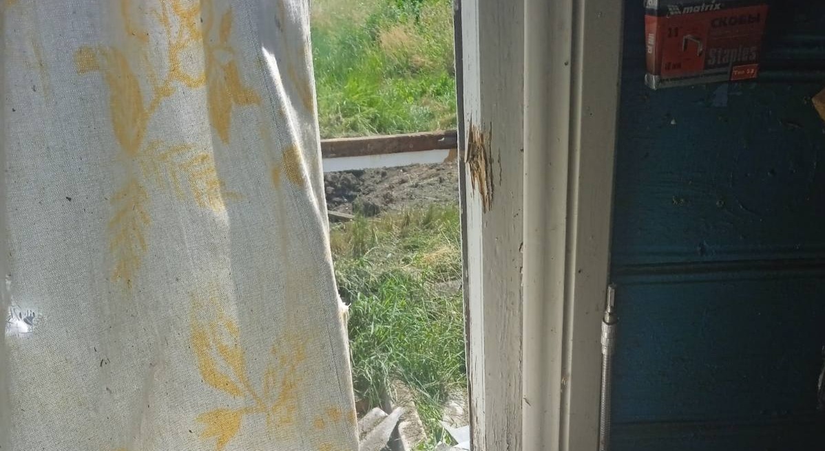 Чоловік із Середино-Буди потребує допомоги по заміні двох вікон