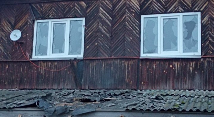 Пенсіонерка із Середино-Буди просить допомоги у відновленні будинку