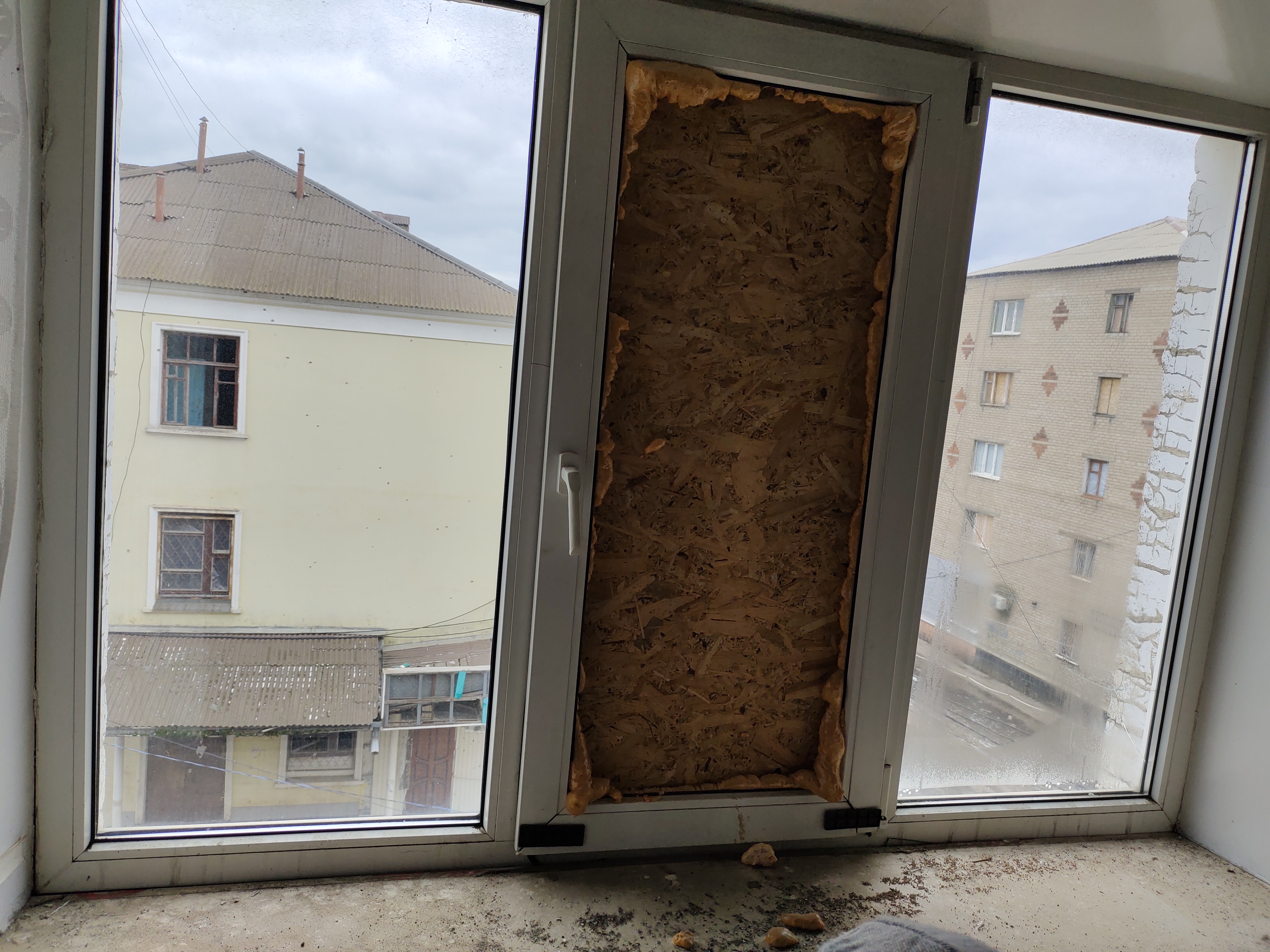 Багатодітна родина з Донеччини залишилася без квартири