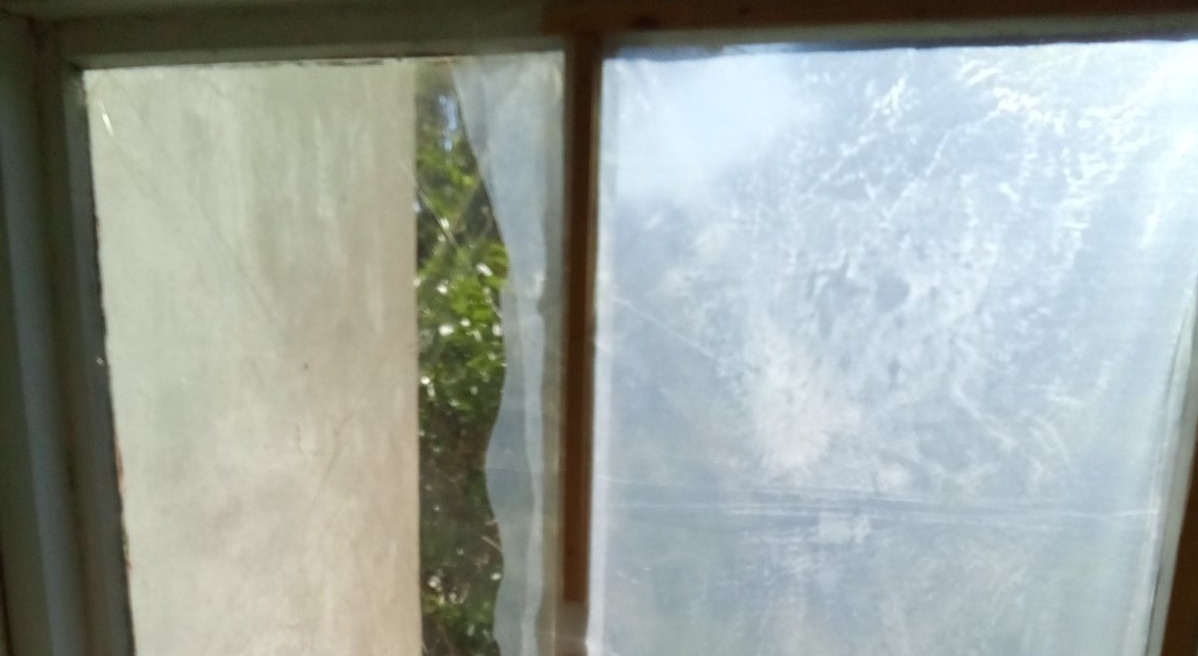 Родина з Білопілля потребує допомоги по заміні вікна та балконних дверей