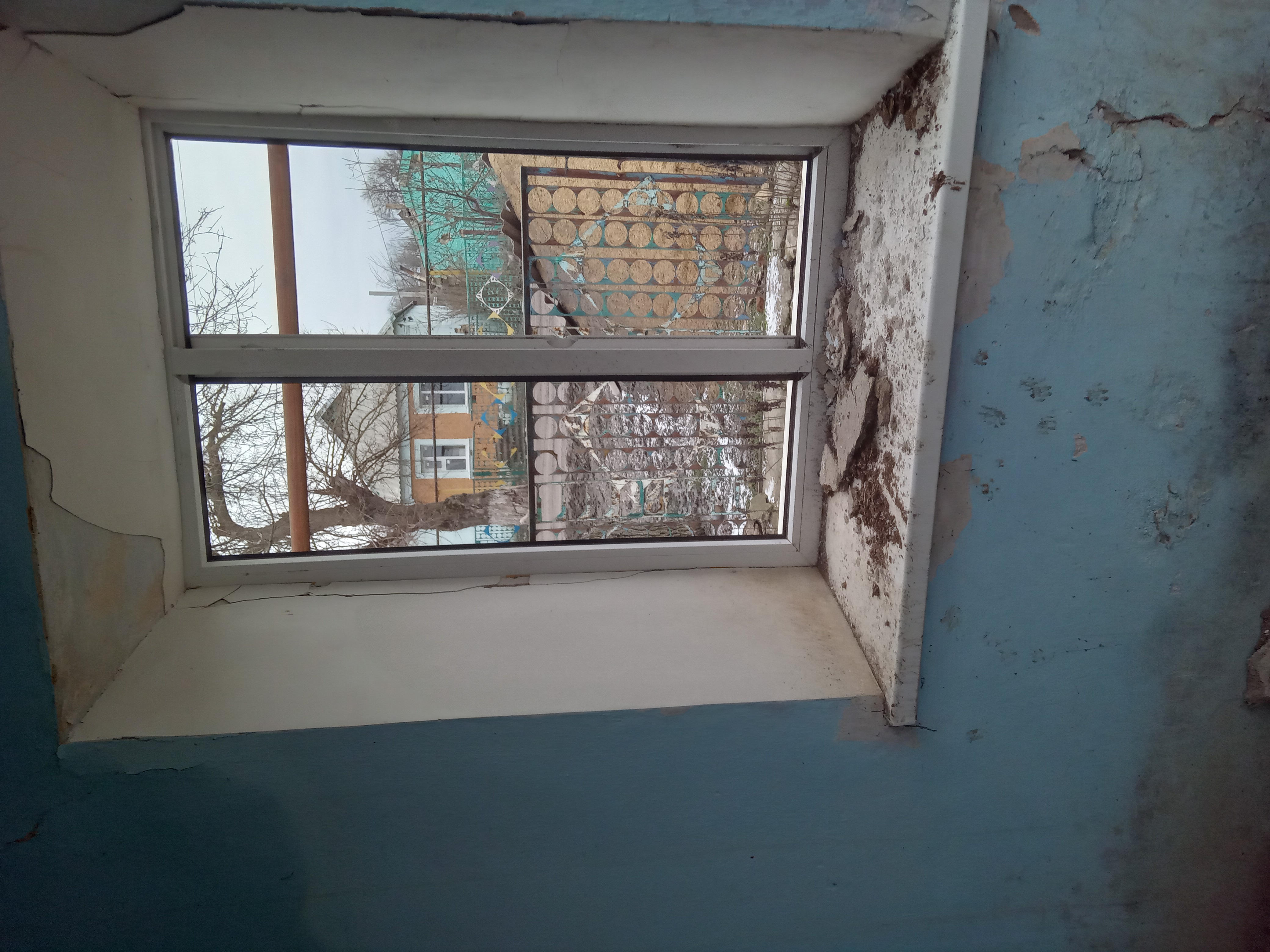 Подружжя з Миколаївщини мріє відбудувати зруйнований обстрілами будинок