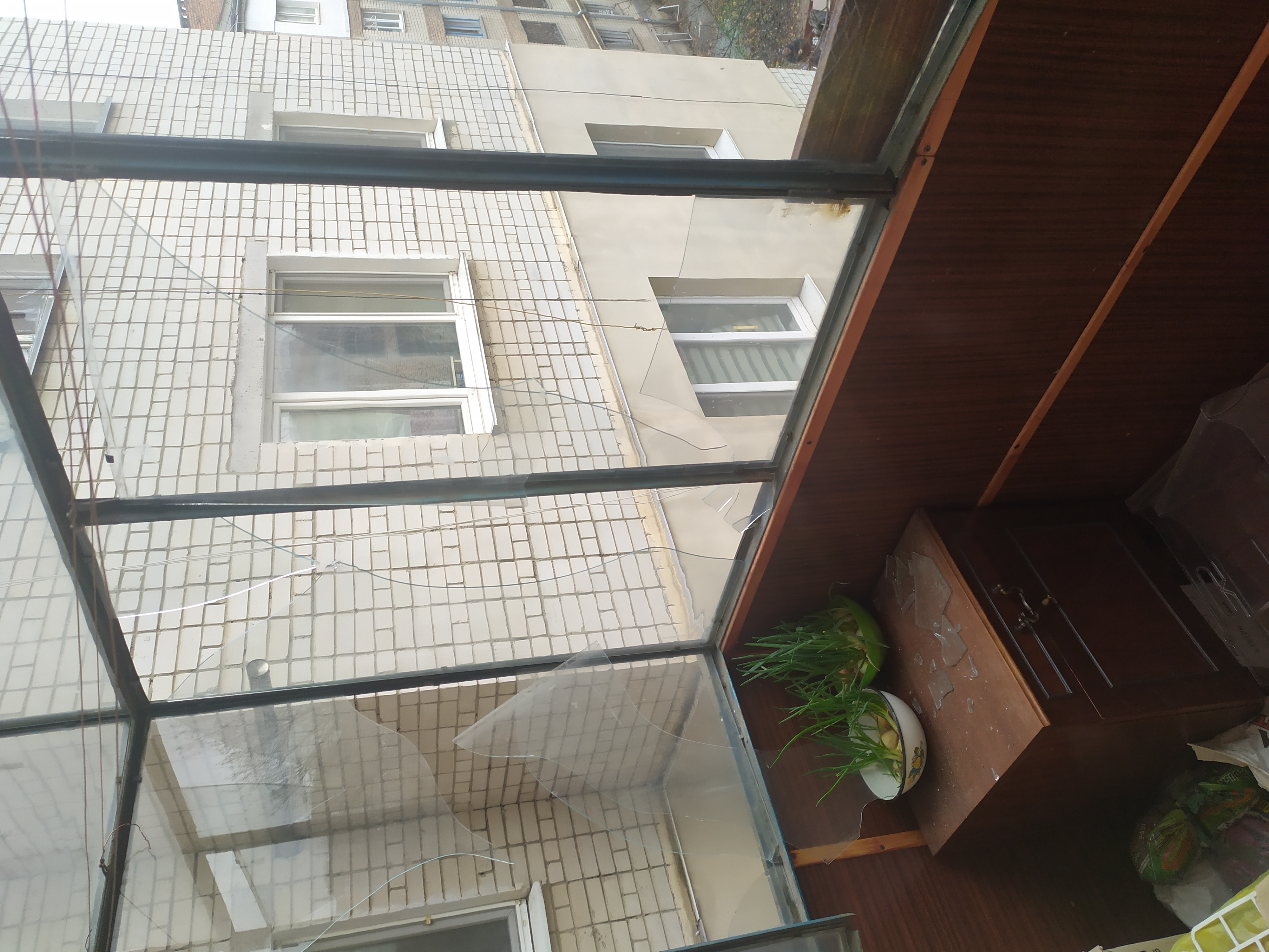 Оселя незрячої літньої жінки з Херсону потрапила під обстріл