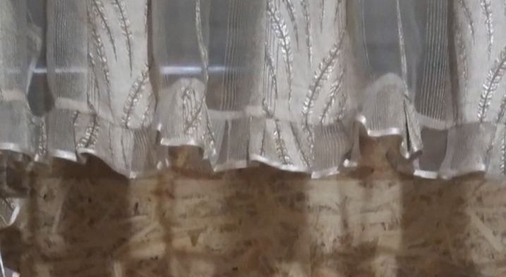 Мешканець Сумщини просить допомогти з відновленням балкону, який розбив ворожий обстріл 