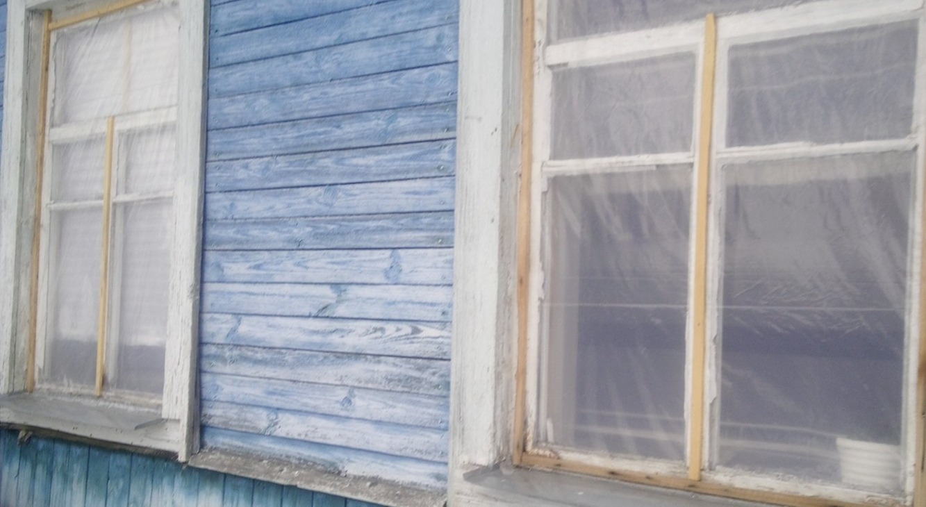 Після обстрілу житло мешканців Зноб-Новгородського залишилось без вікон