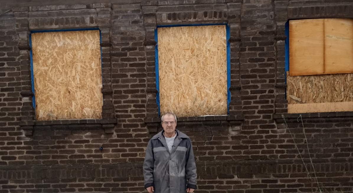 Неходяча 84-літня жінка з Краматорська живе у будинку без вікон