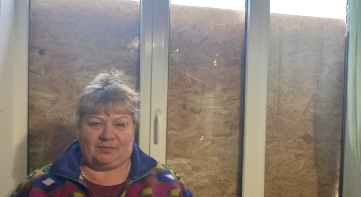 Жінка, яка після обстрілу втратила чоловіка, просить допомоги