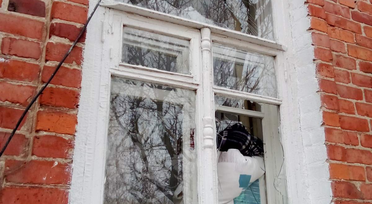 Треба допомогти відновити дах в будинку пенсіонерки, колишньої завідувачки дитсадком