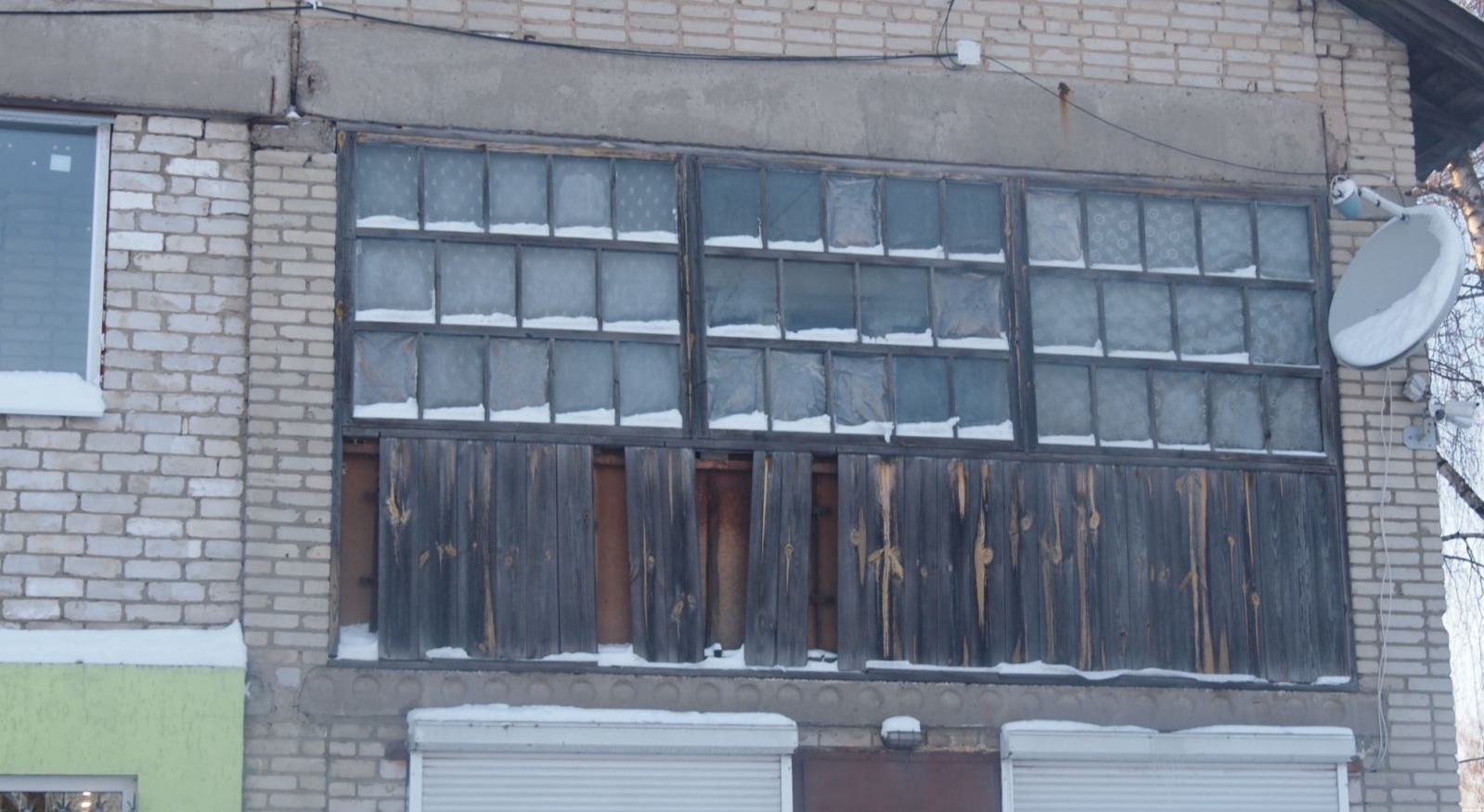 Родина зі Зноб-Новгородського мріє повернутись додому, але не має коштів відремонтувати житло