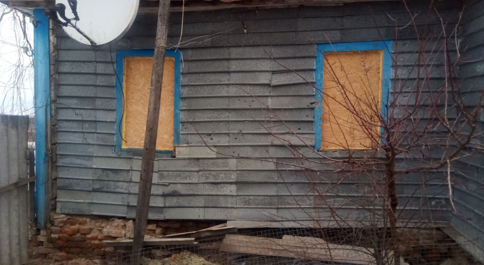 Без вікон та даху - обстріл на Сумщині