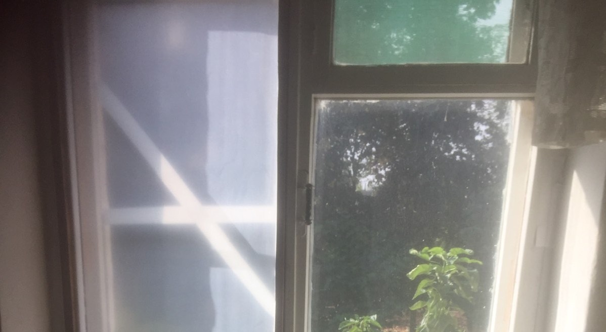 В будинку 88-річної жінки пошкоджено два вікна 