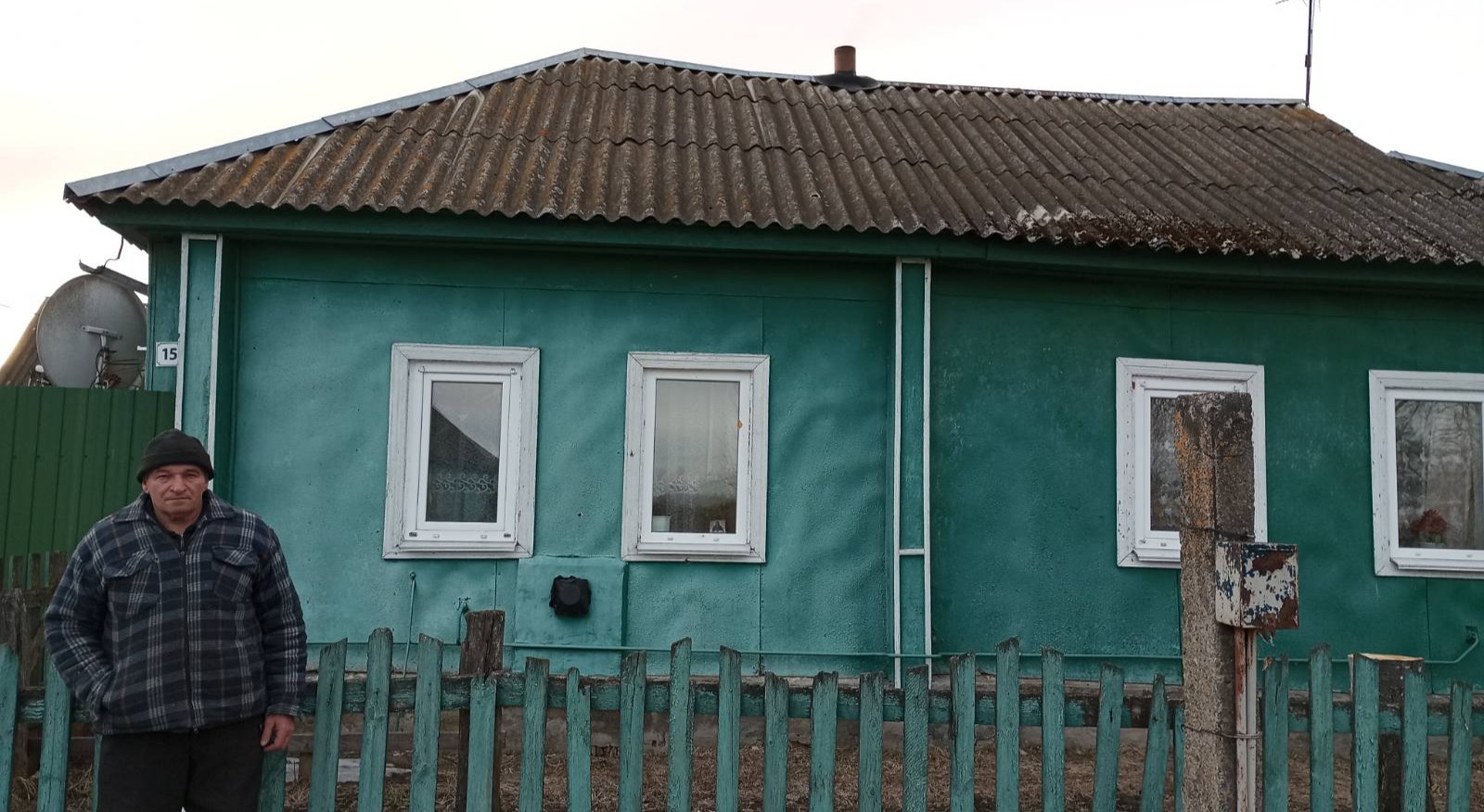 У результаті обстрілу пенсіонер втратив слух та було пошкоджено будинок