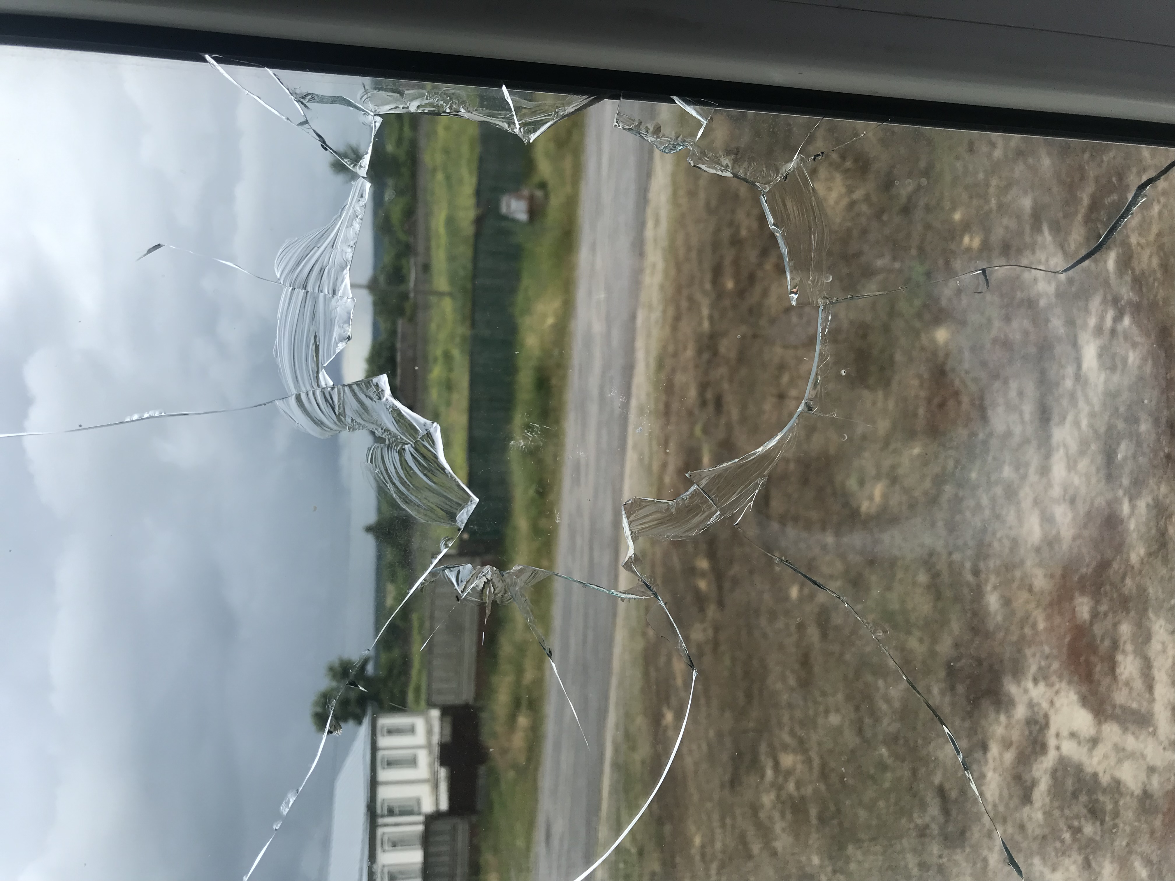 Будинок мешканки прикордоння Сумщини 5 раз зазнавав руйнувань, жінка двічі потрапила під обстріл та залишилась без роботи - їй необхідна допомога