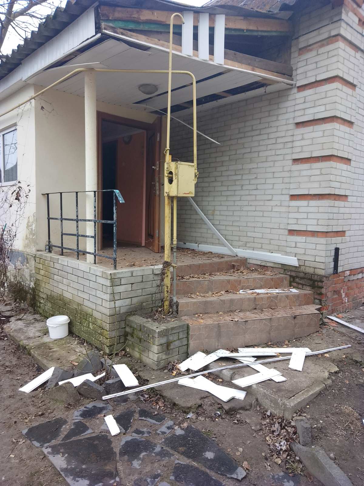 Родині вчителя з Миропілля потрібна допомога у відновленні будинку