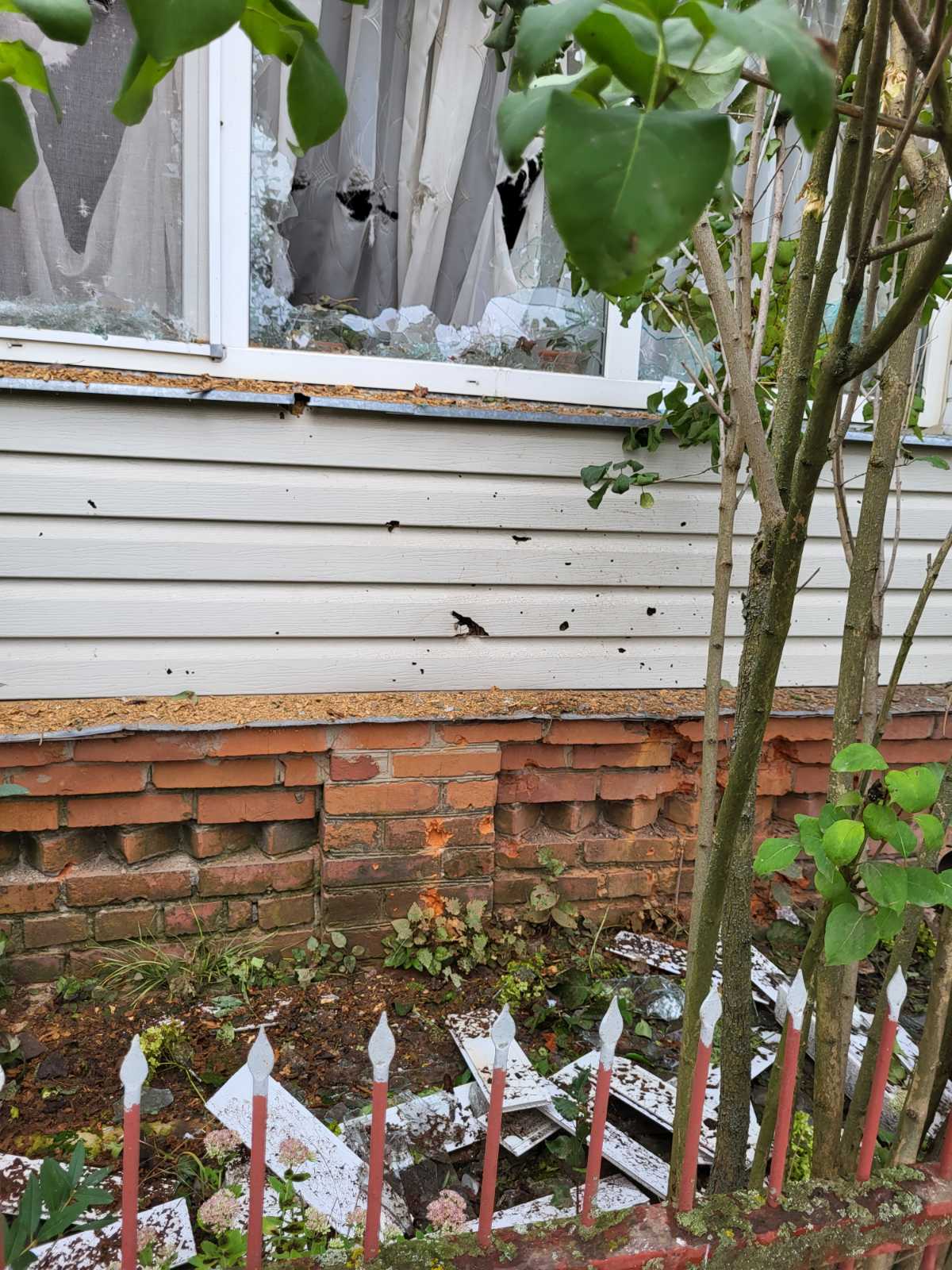 Після обстрілу родина з міста Середина - Буда на Сумщині залишилась без даху над головою