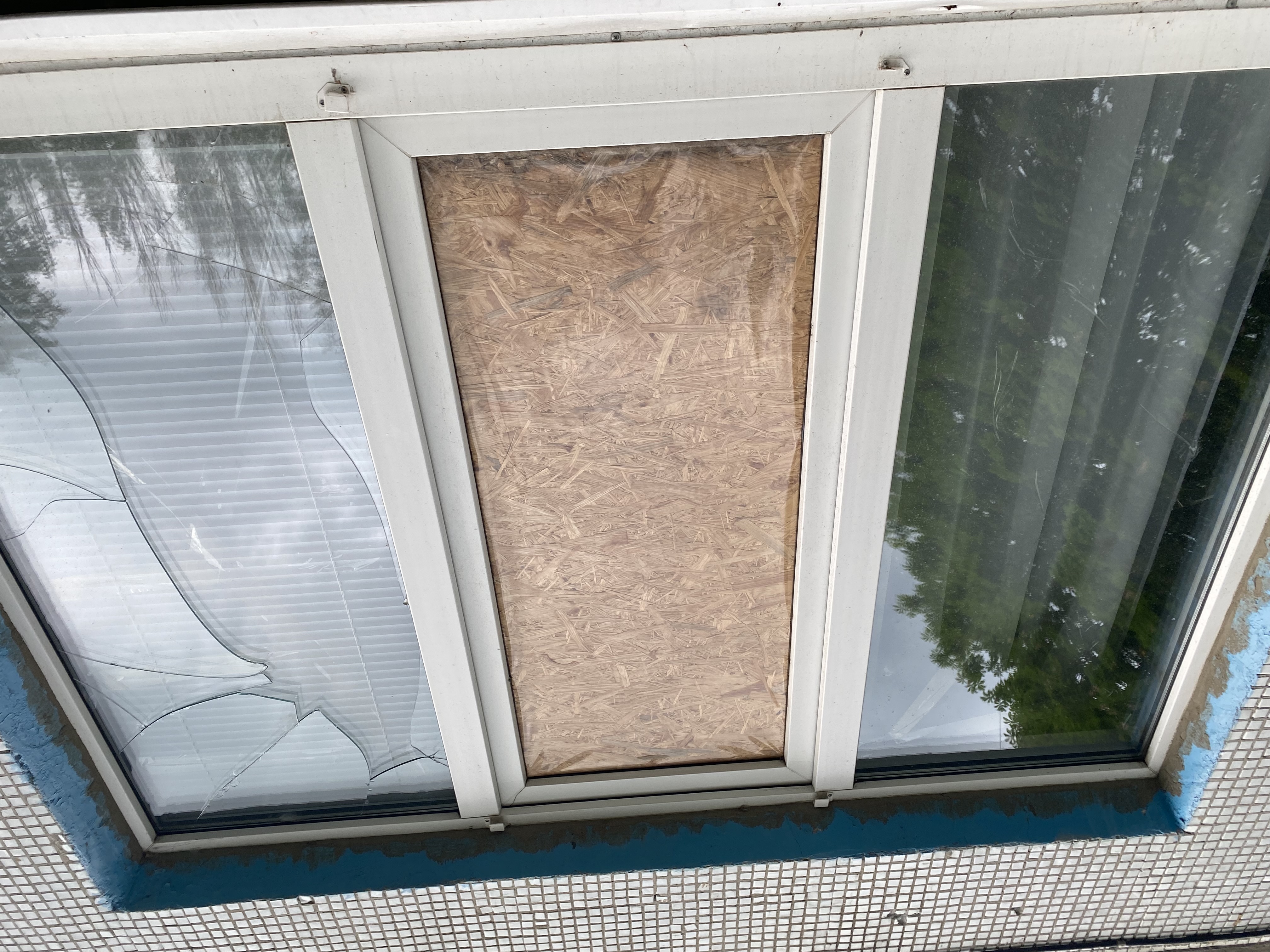 Сім'я з чоловіком з інвалідністю та маленькою дитиною потребує допомоги у заміні вікон