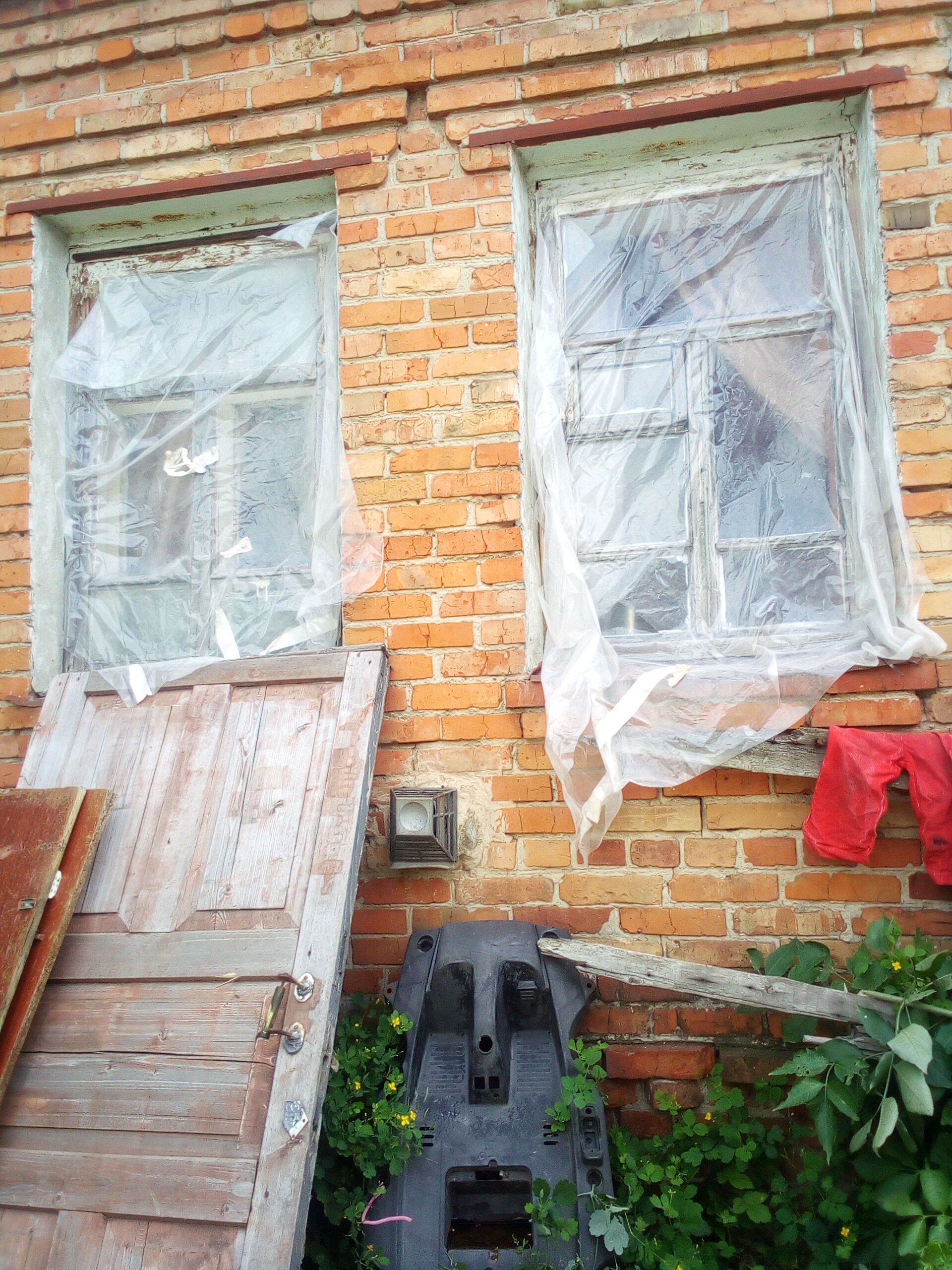 Жителька Білопілля потребує допомоги у відновленні будинку 