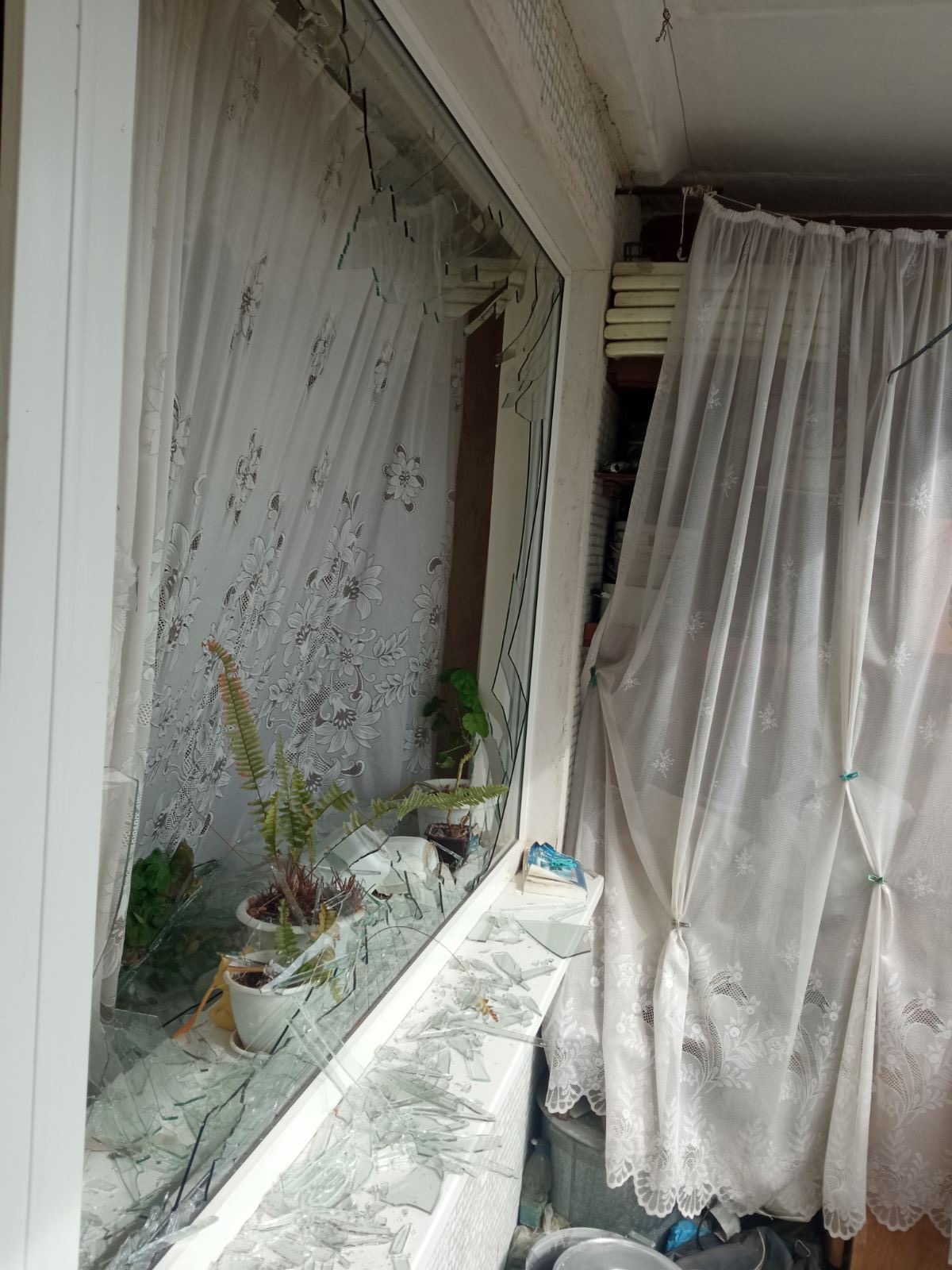 Вибуховою хвилею вибито вікна в квартирі харків’ян