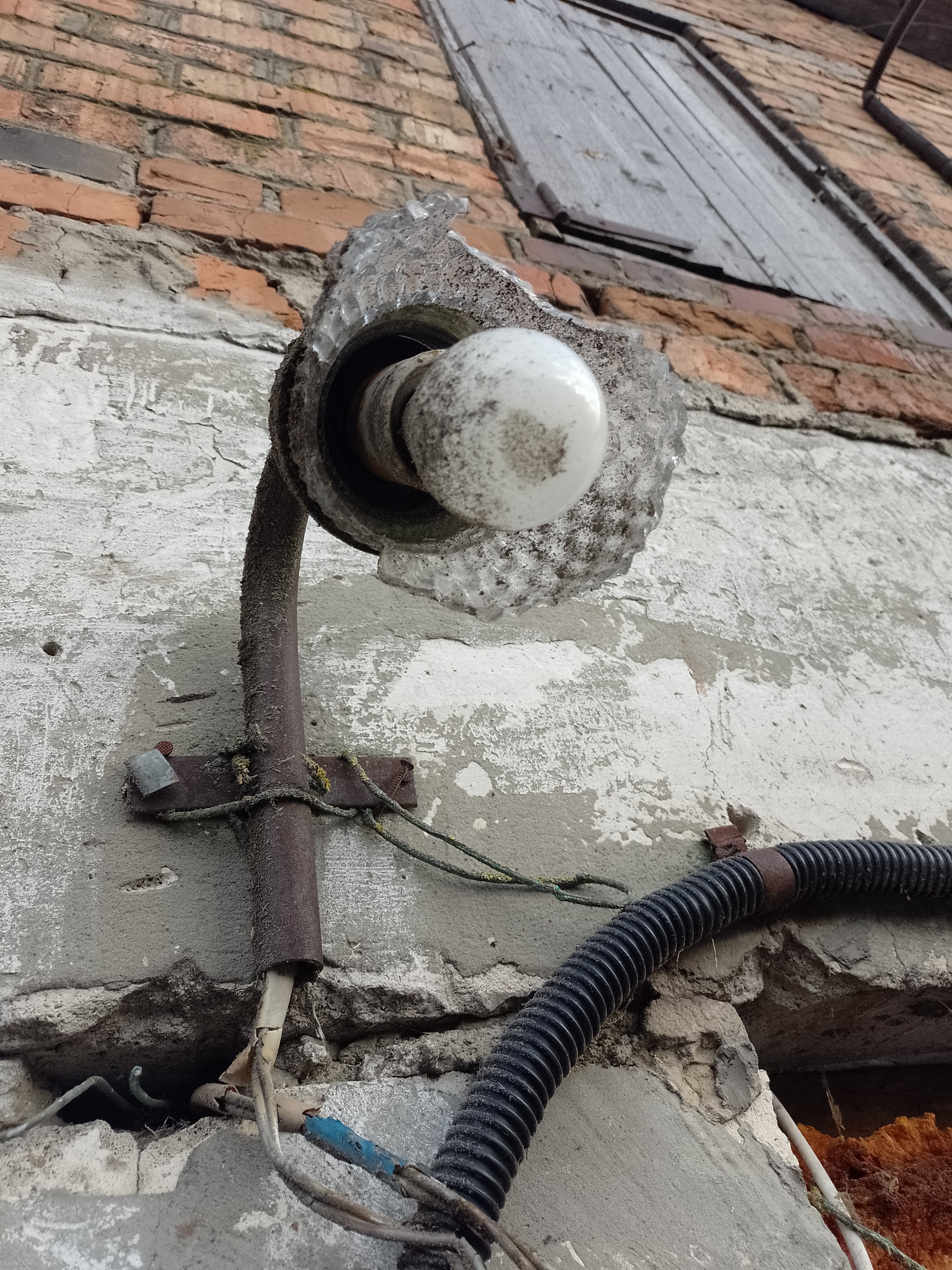 Родина з прикордоння Сумщини просить допомоги