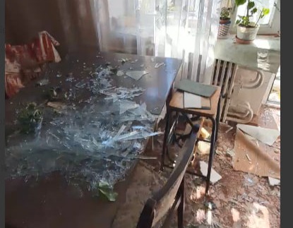 В квартирі пенсіонерки пошкоджено 2 вікна та балконні двері