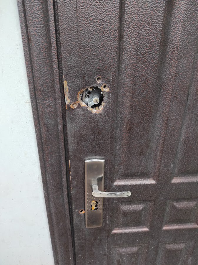 Пенсіонерці з міста Ізюм потрібна допомога у відновленні будинку, який зазнав ушкоджень іще в перший день повномасштабного вторгнення 