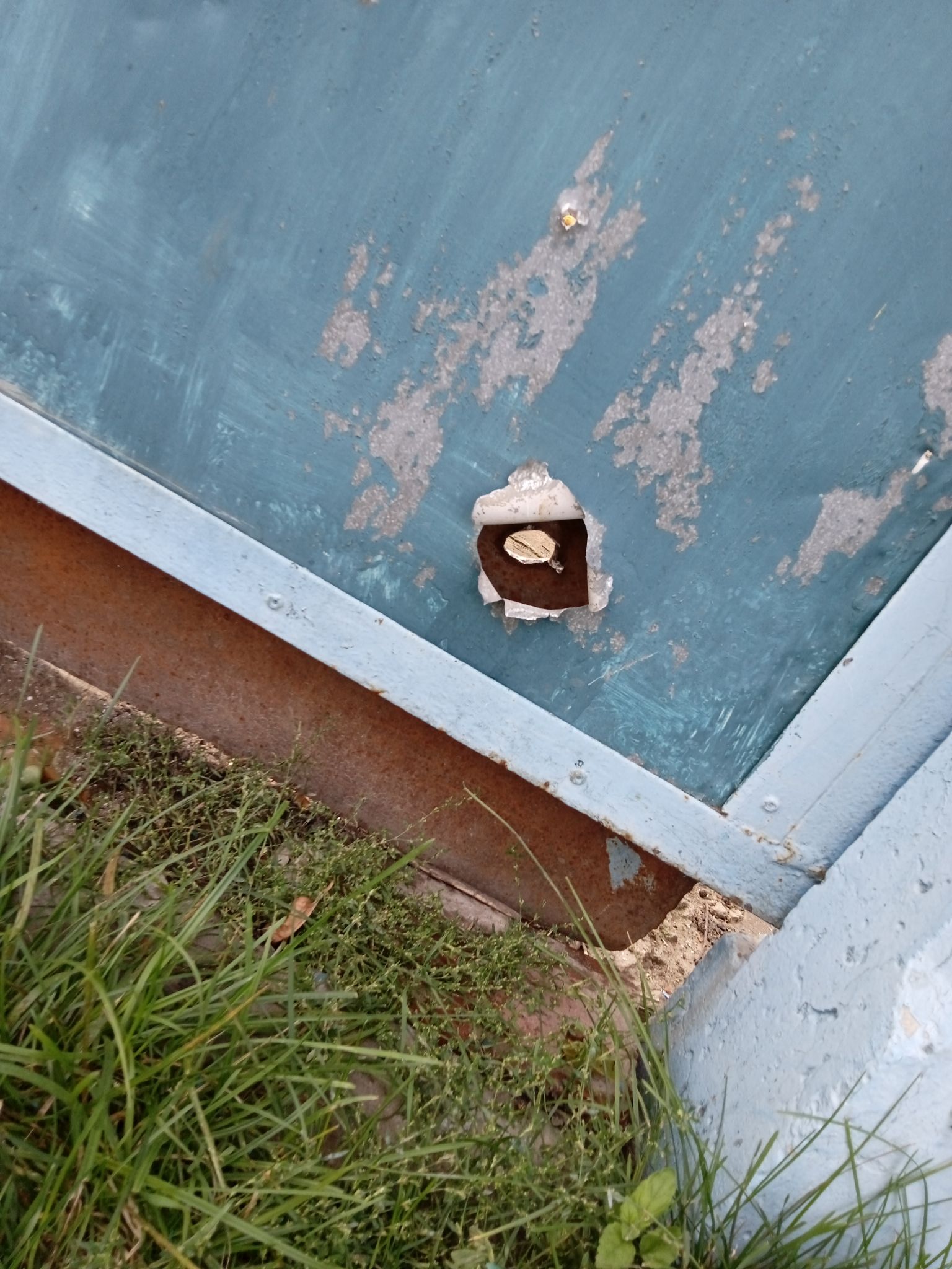 Домогосподарство родини у Миропільський ОТГ потрапило під обстріл ворожої техніки. Є пошкодження