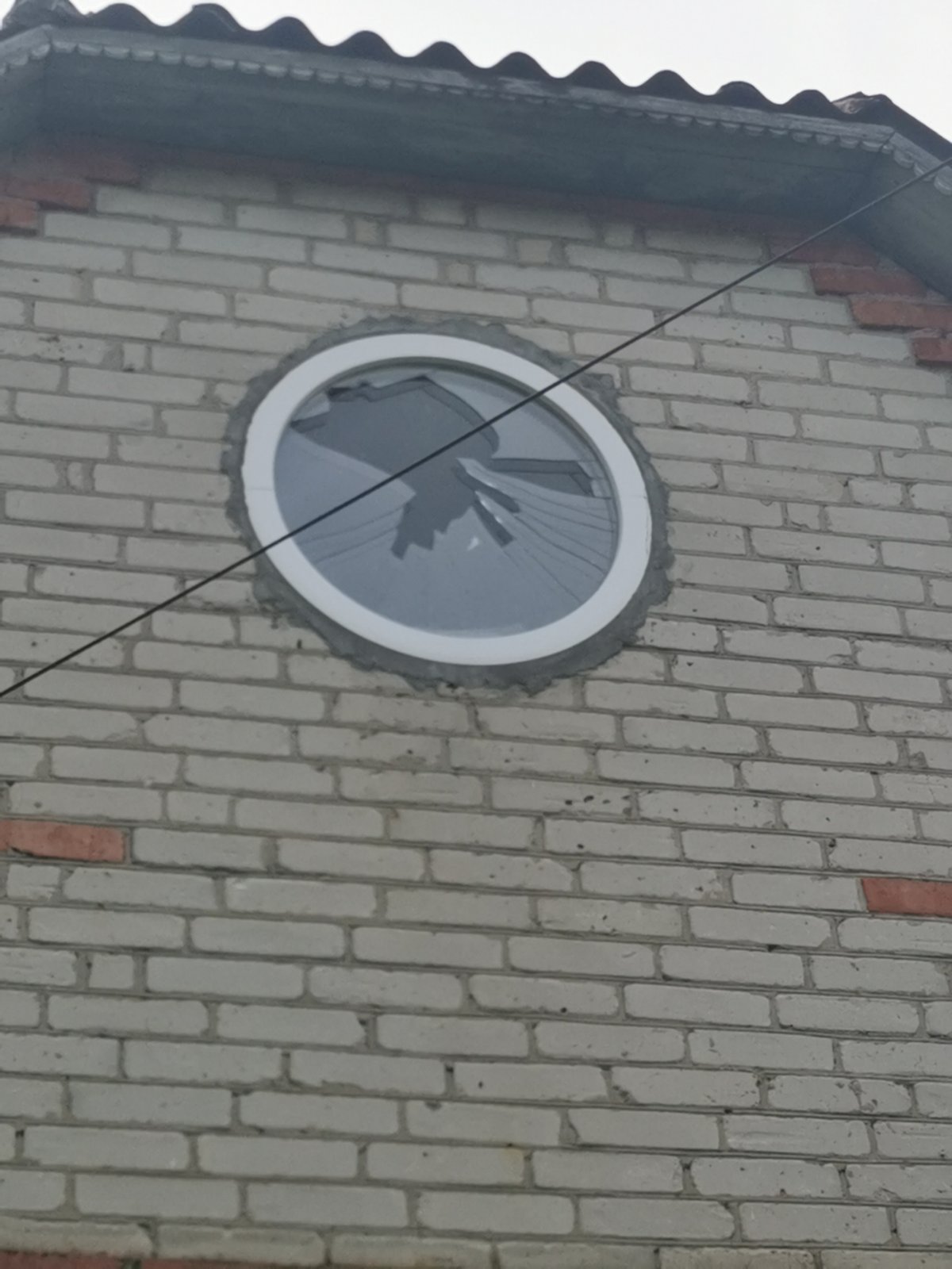 Літня жінка з села Басівка Сумської області потребує допомоги. 