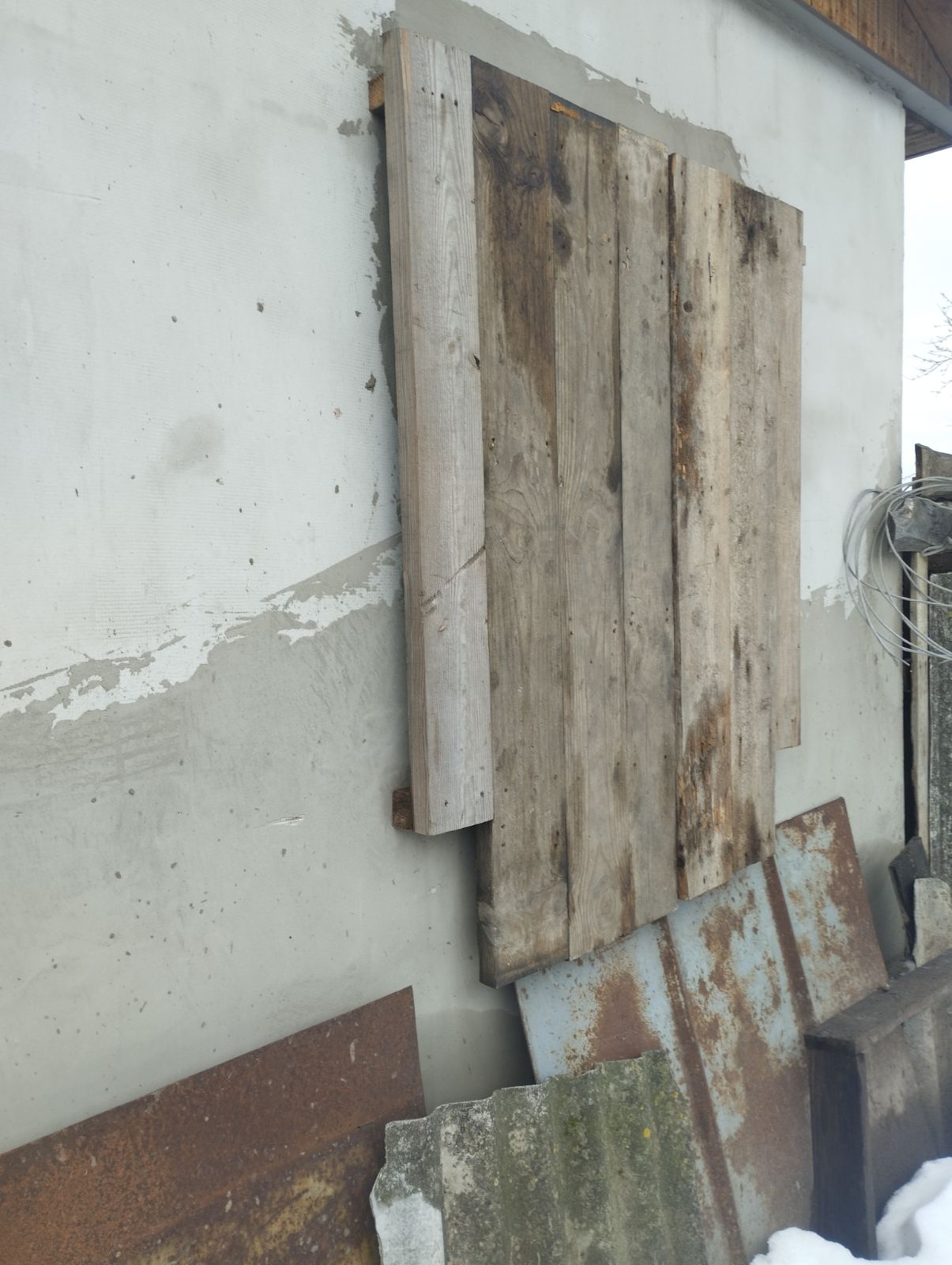 Пошкоджено будинок сім'ї,в якій двоє людей мають інвалідність - родині з Середина-Буди потрібна допомога