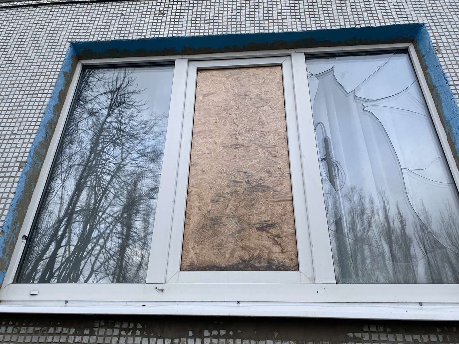 Сім'я з чоловіком з інвалідністю та маленькою дитиною потребує допомоги у заміні вікон