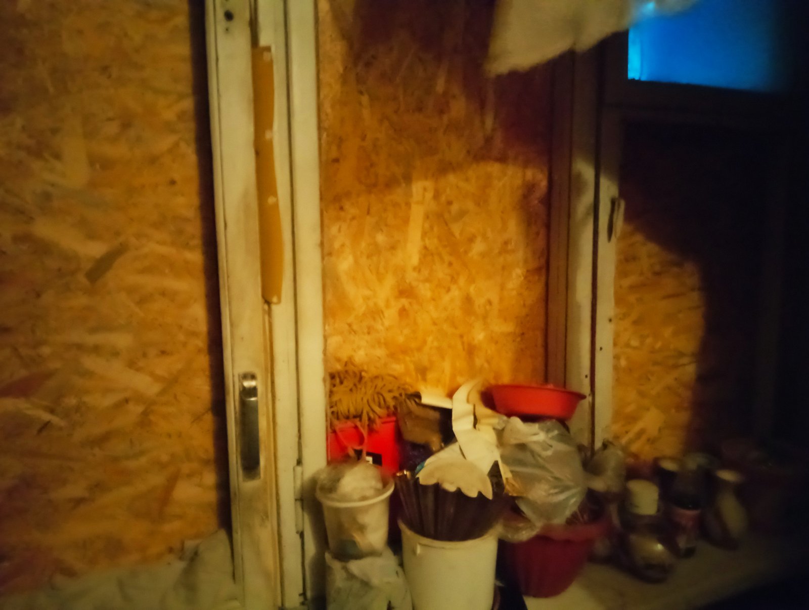 Жінка літнього віку повернулася до своєї квартири у Слов’янську . Потрібна допомога у відновленні житла