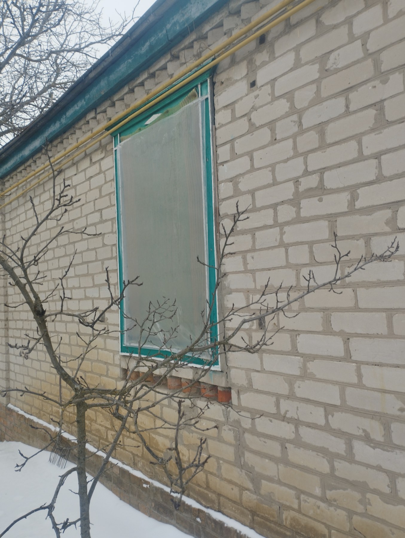 «Ховалися та жили у підвалі», - так пережила обстріли Катерина Тихонівна з міста Чугуєв на Харківщині