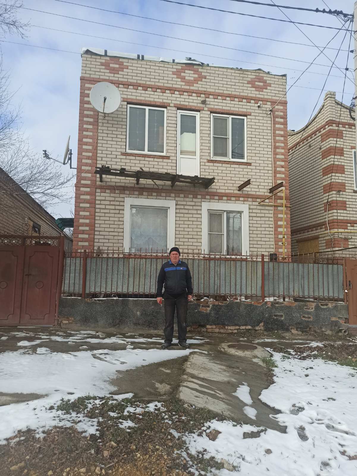 Літня пара з Херсону потребує допомоги у відновленні будинку