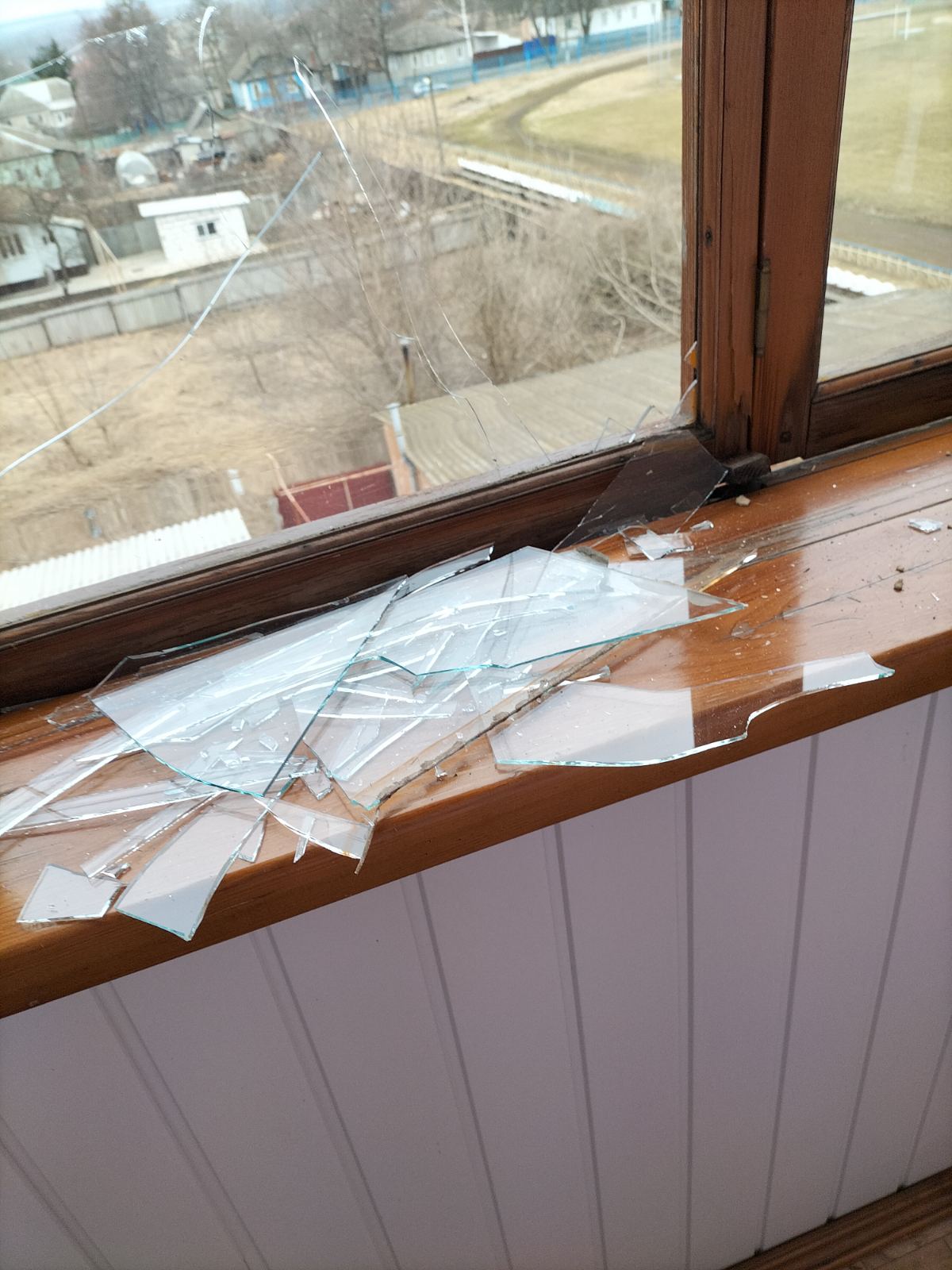 Мати з донькою-підлітком мешкають в Білопіллі в орендованій квартирі без вікна