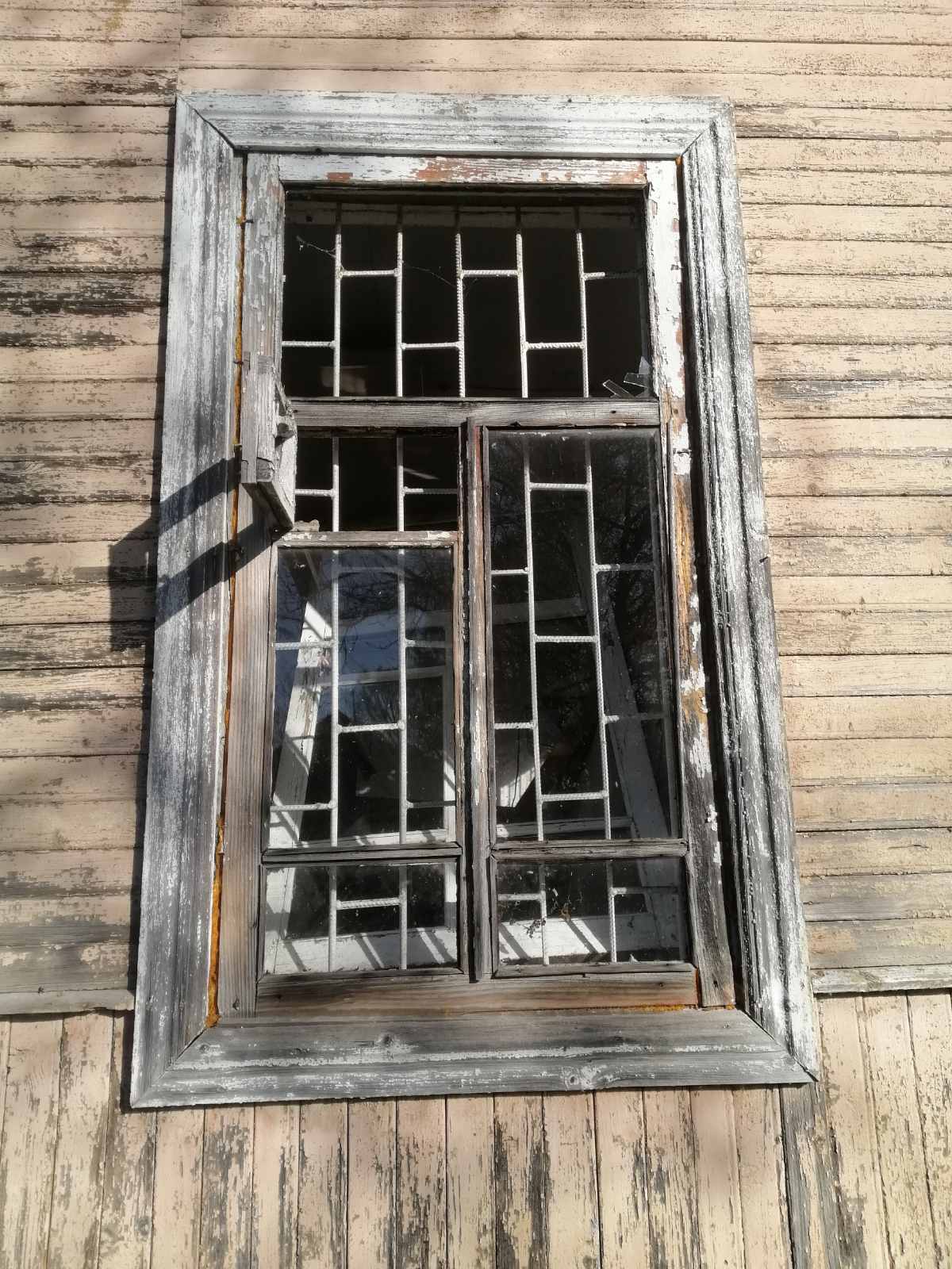  Родині з Середина-Буди вибило 8 вікон, потрібна допомога