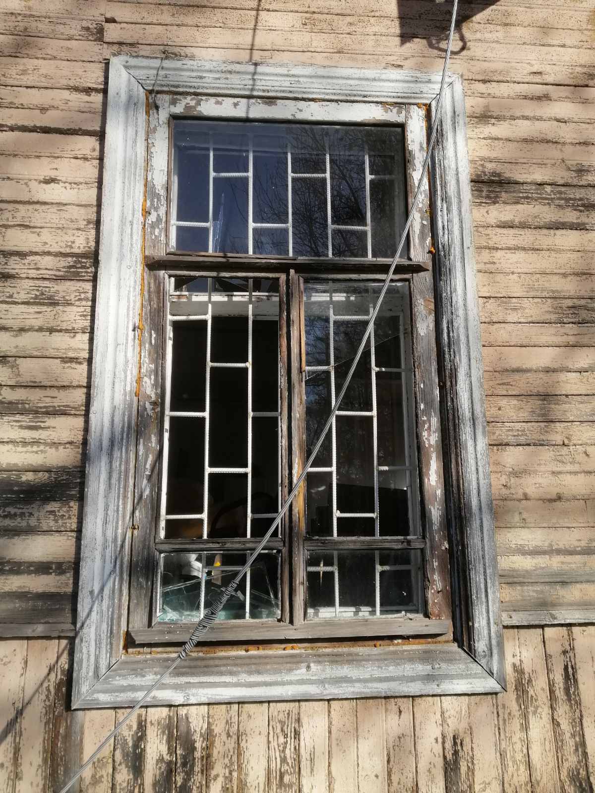  Родині з Середина-Буди вибило 8 вікон, потрібна допомога