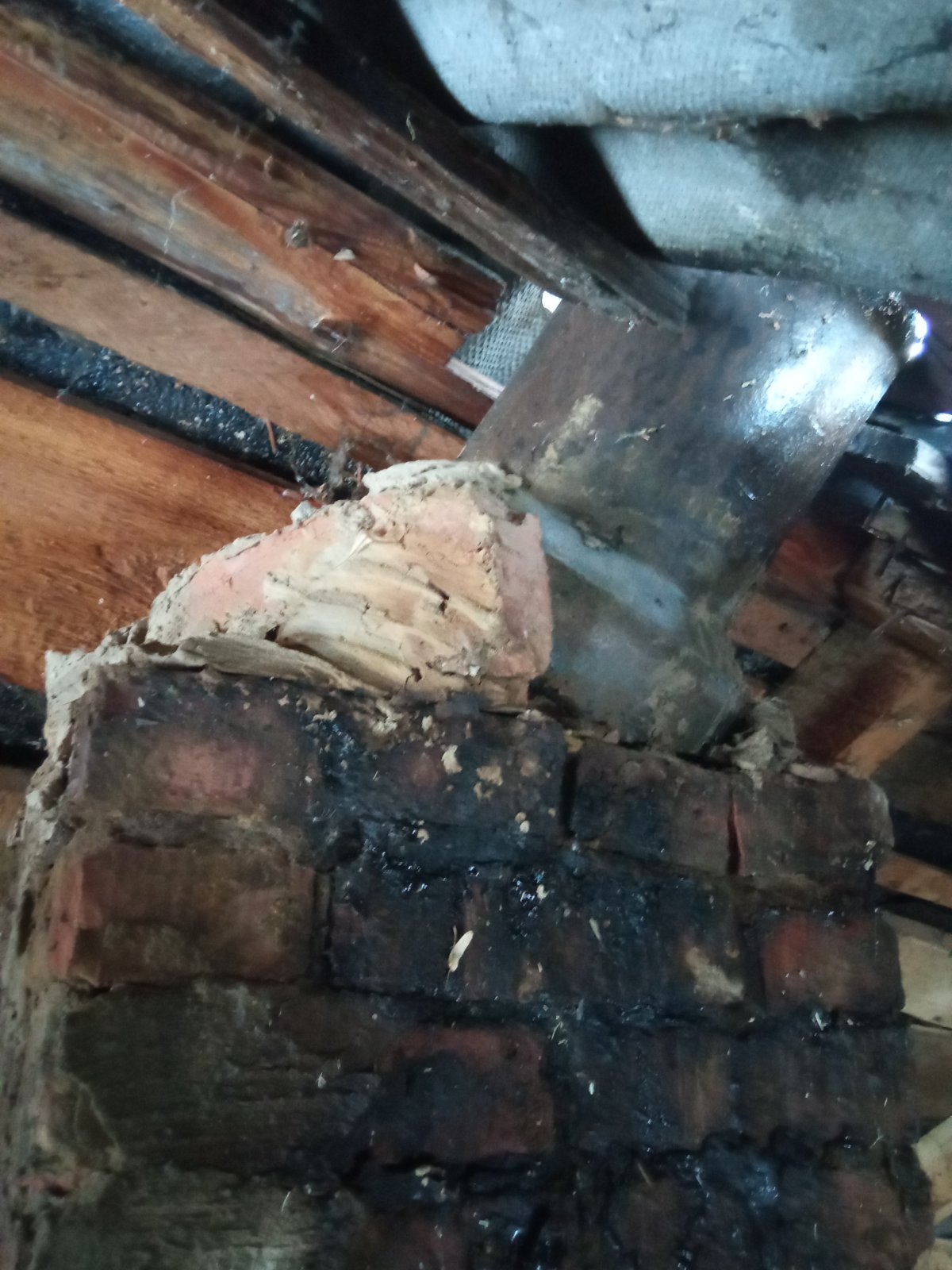 Подружжю з Ворожби потрібна допомога у відновленні будинку