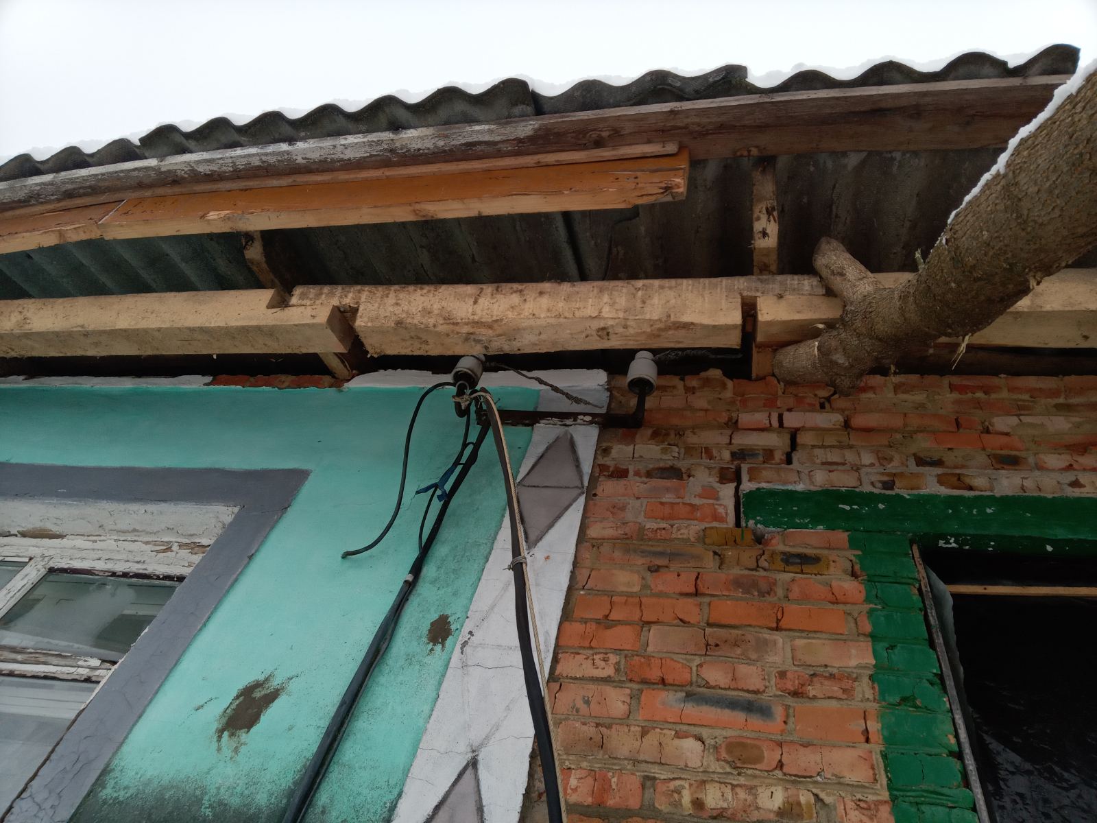 Подружжю з Ворожби потрібна допомога у відновленні будинку