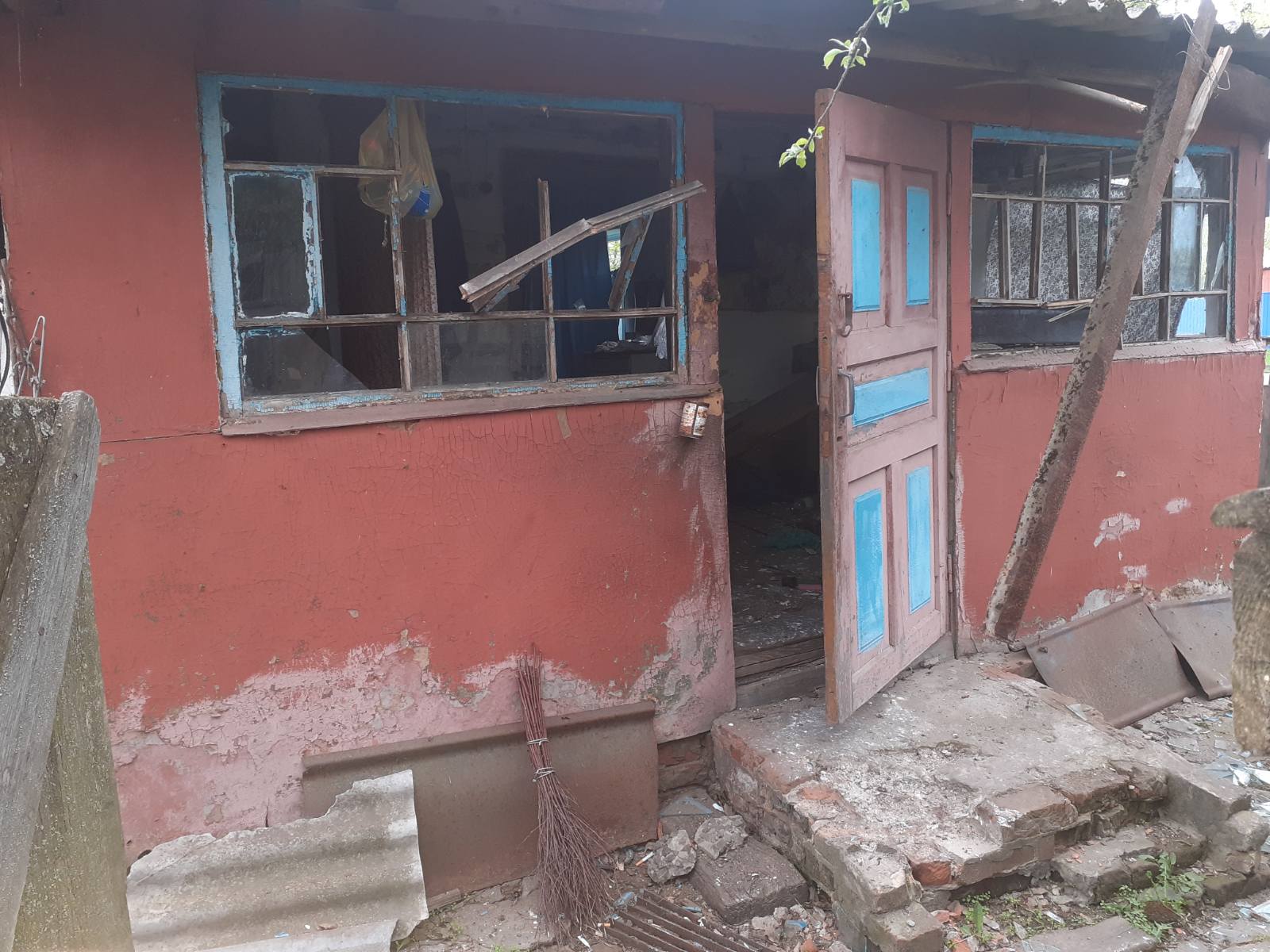 Обстріл пошкодив дім родини Куриленко