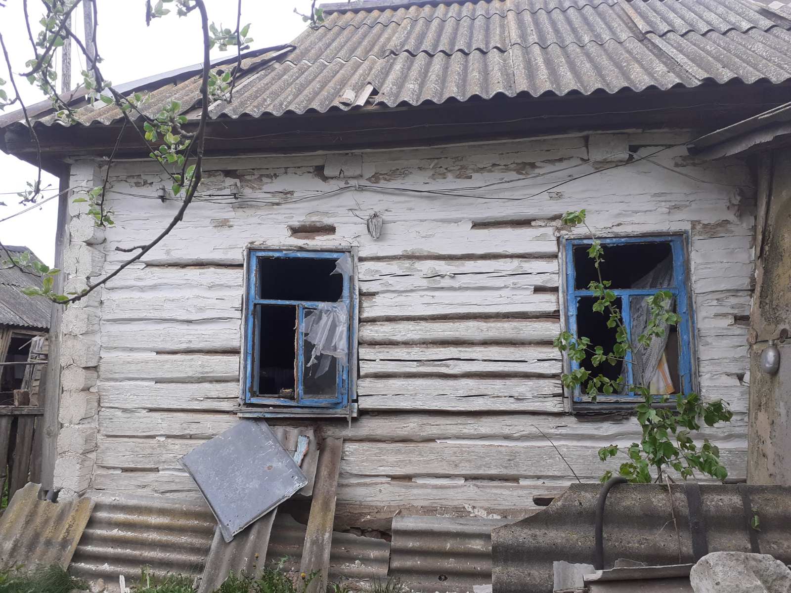 Обстріл пошкодив дім родини Куриленко