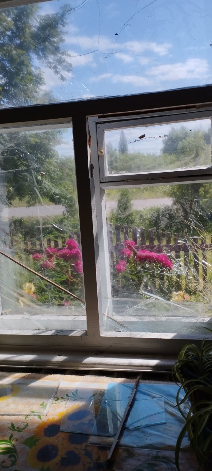 Будинок пенсіонерки з Сумщини потерпав від обстрілів 3 рази