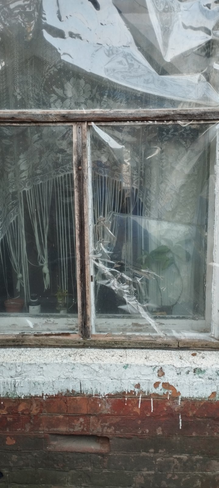 Будинок пенсіонерки з Сумщини потерпав від обстрілів 3 рази