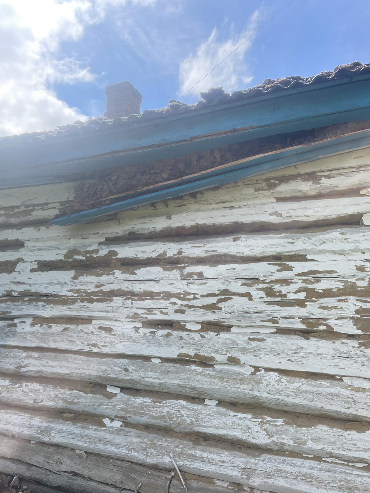 В результаті обстрілу родині з Зарічча пошкодили будинок