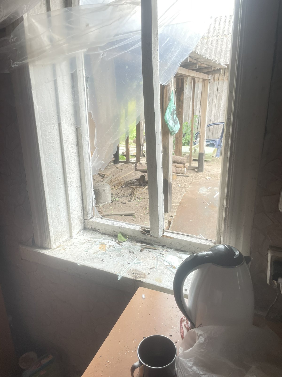 В результаті обстрілу родині з Зарічча пошкодили будинок